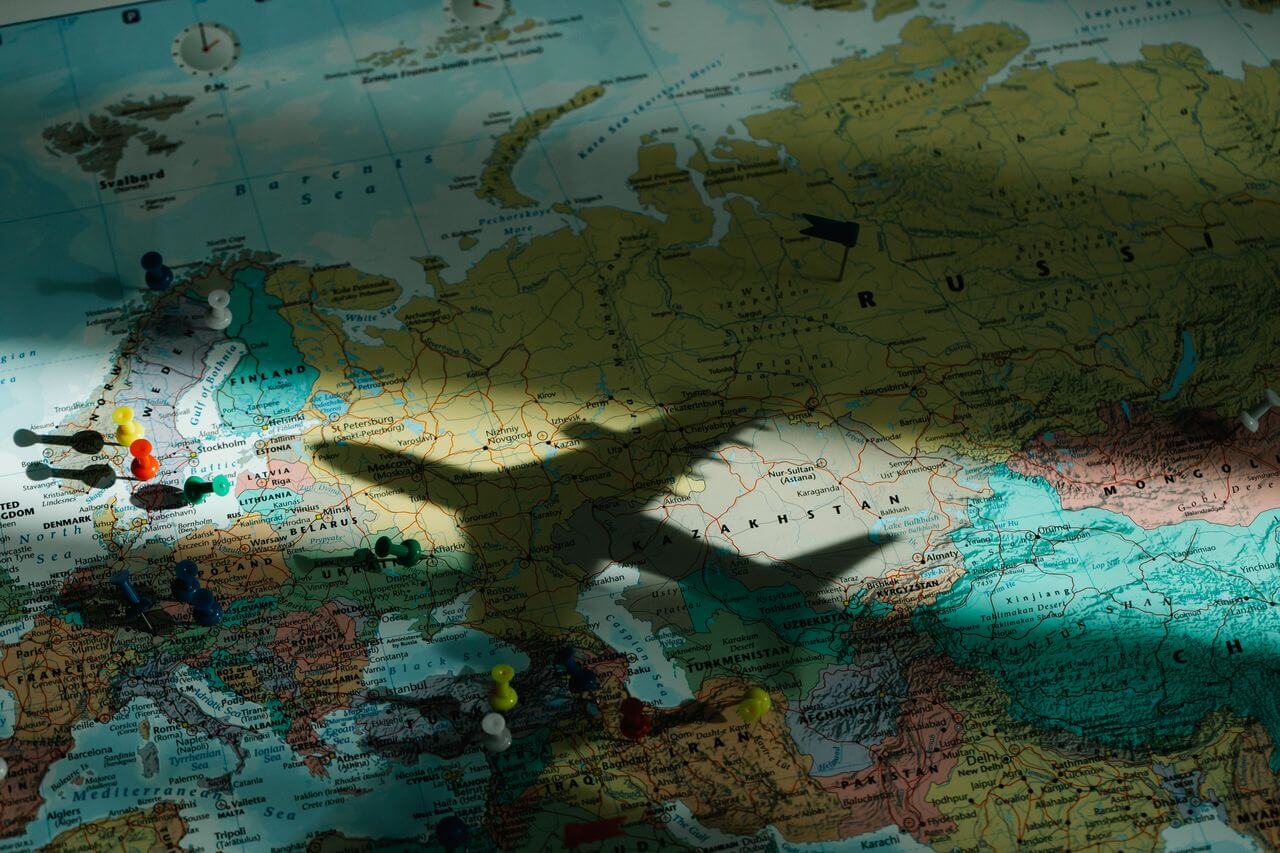 IATA-Accredited vs. Unknown Agencies